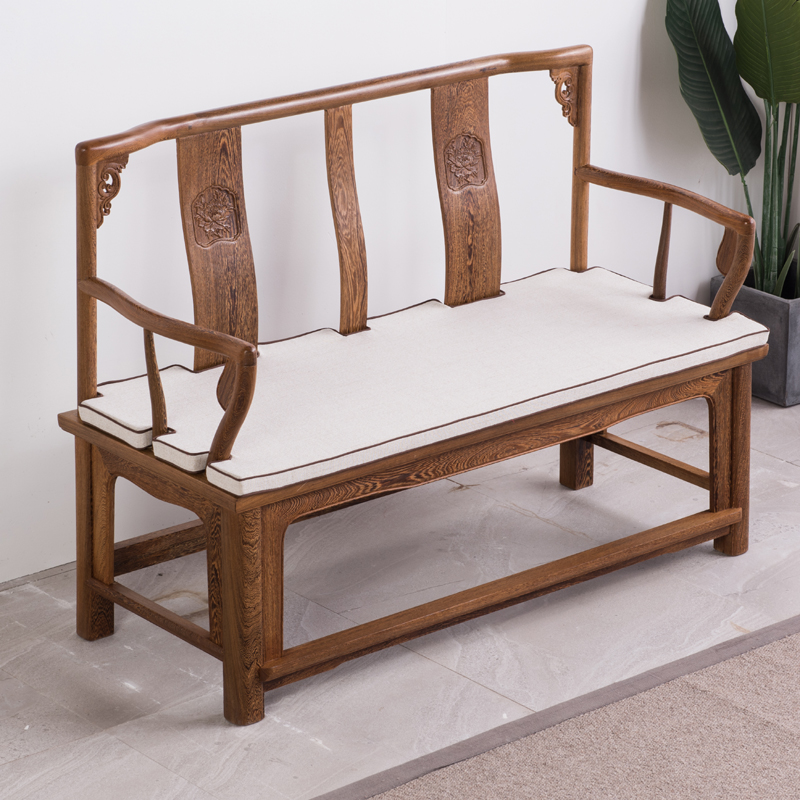 紅木新寵，簡約雅致——探索雞翅木沙發在現代中式客廳中的魅力